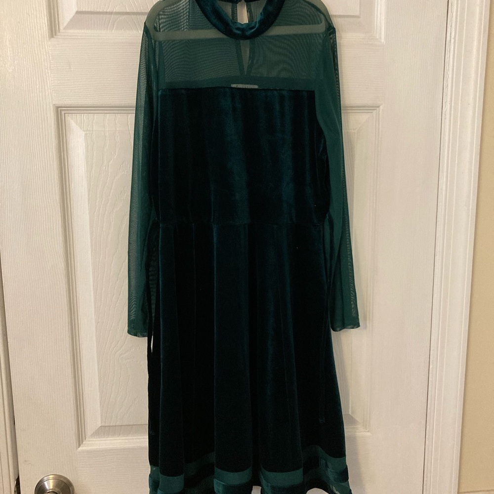 Speechless Green Long Sleeve Dress